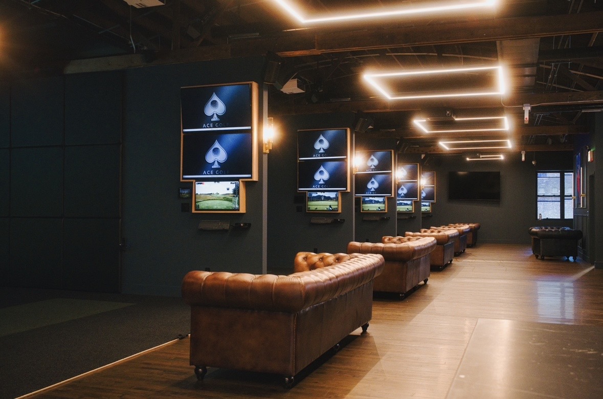 Ace Golf Club - Golf Simulator in Chicago