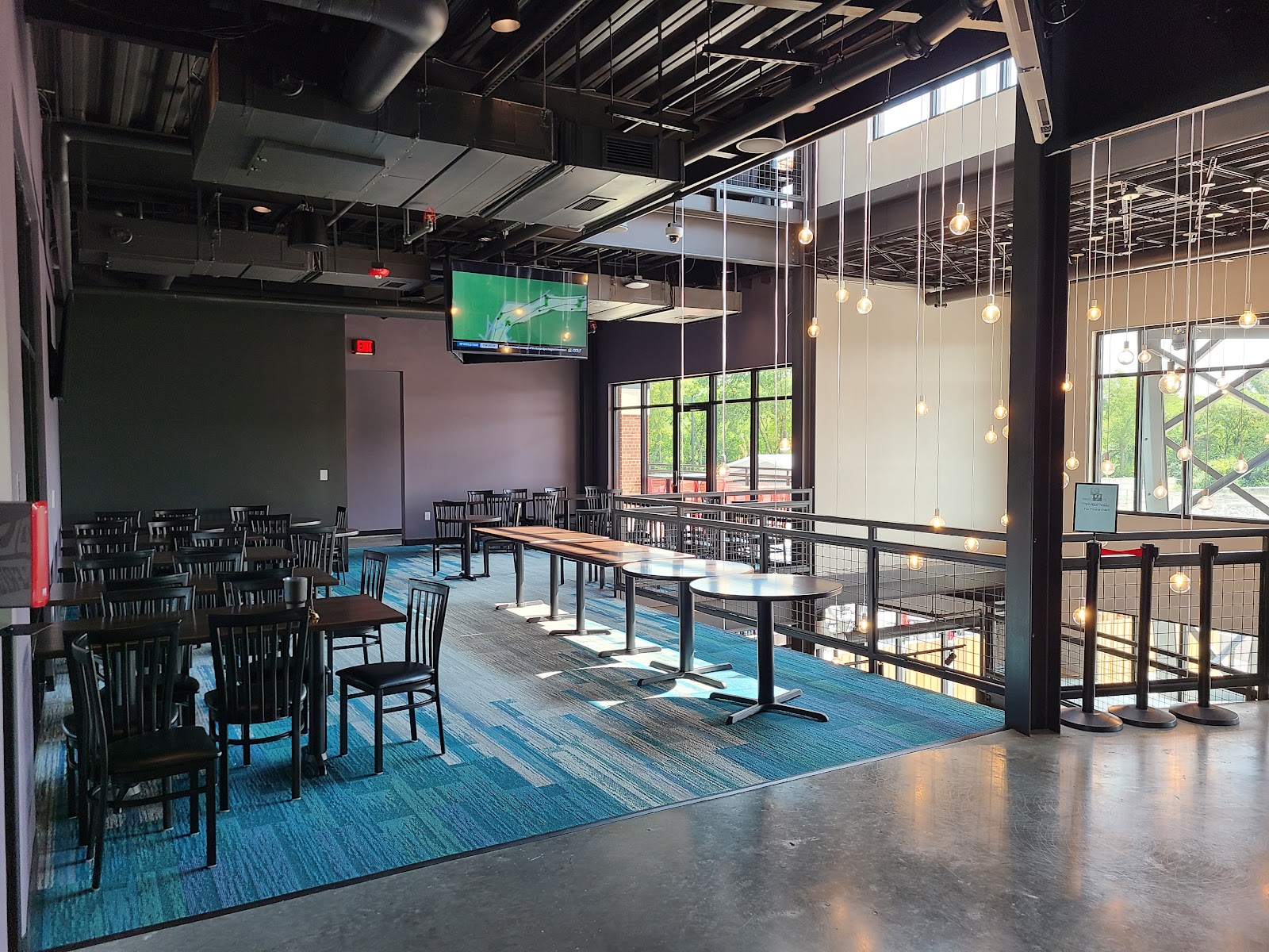 Back 9 Golf & Entertainment - Golf Simulator in Indianapolis