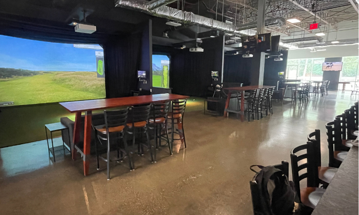 Birdie Bar - Indoor Golf Simulator in Waltham, Massachusetts