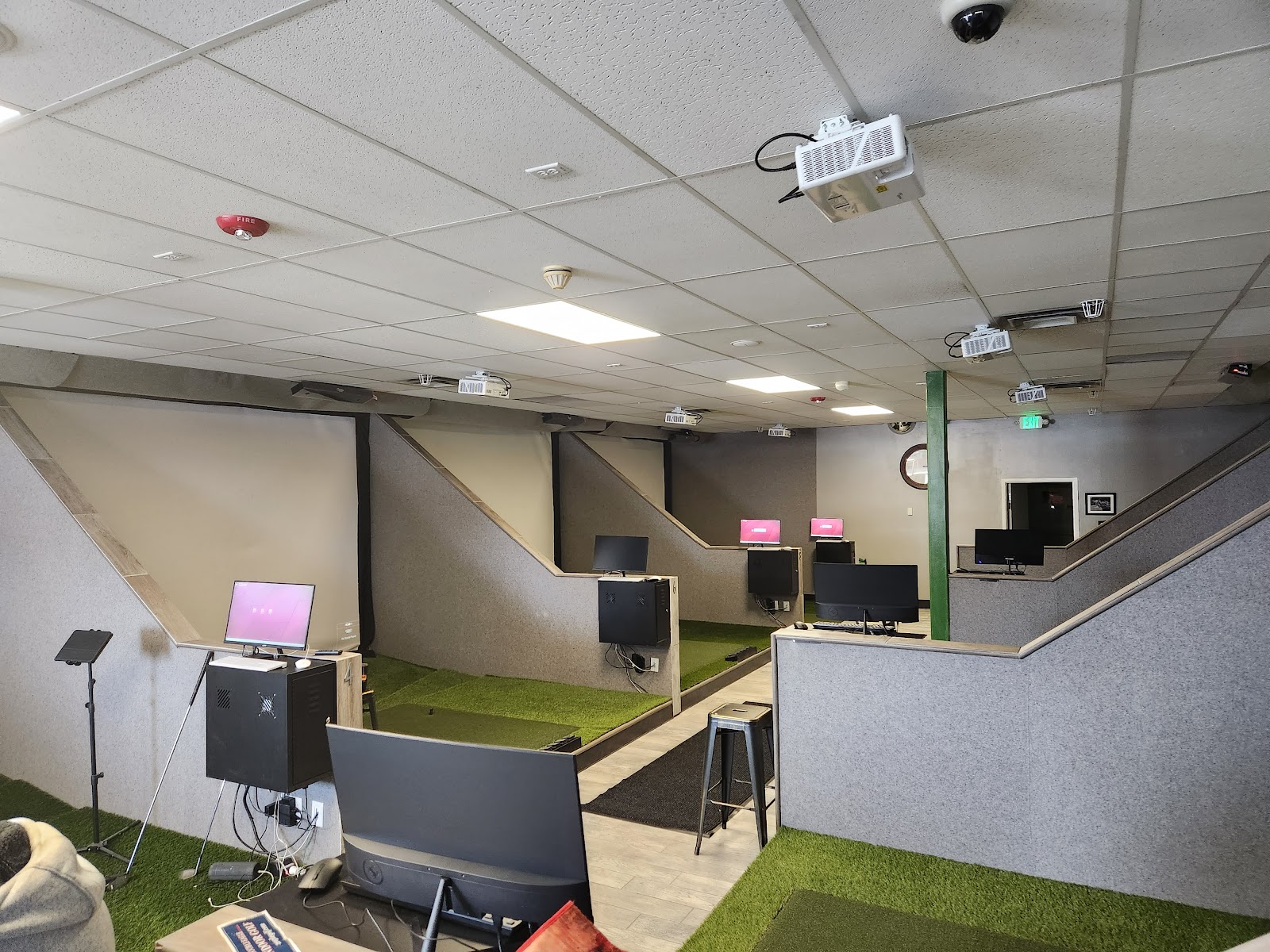 Double Eagle Indoor Golf - Golf Simulator in Parker