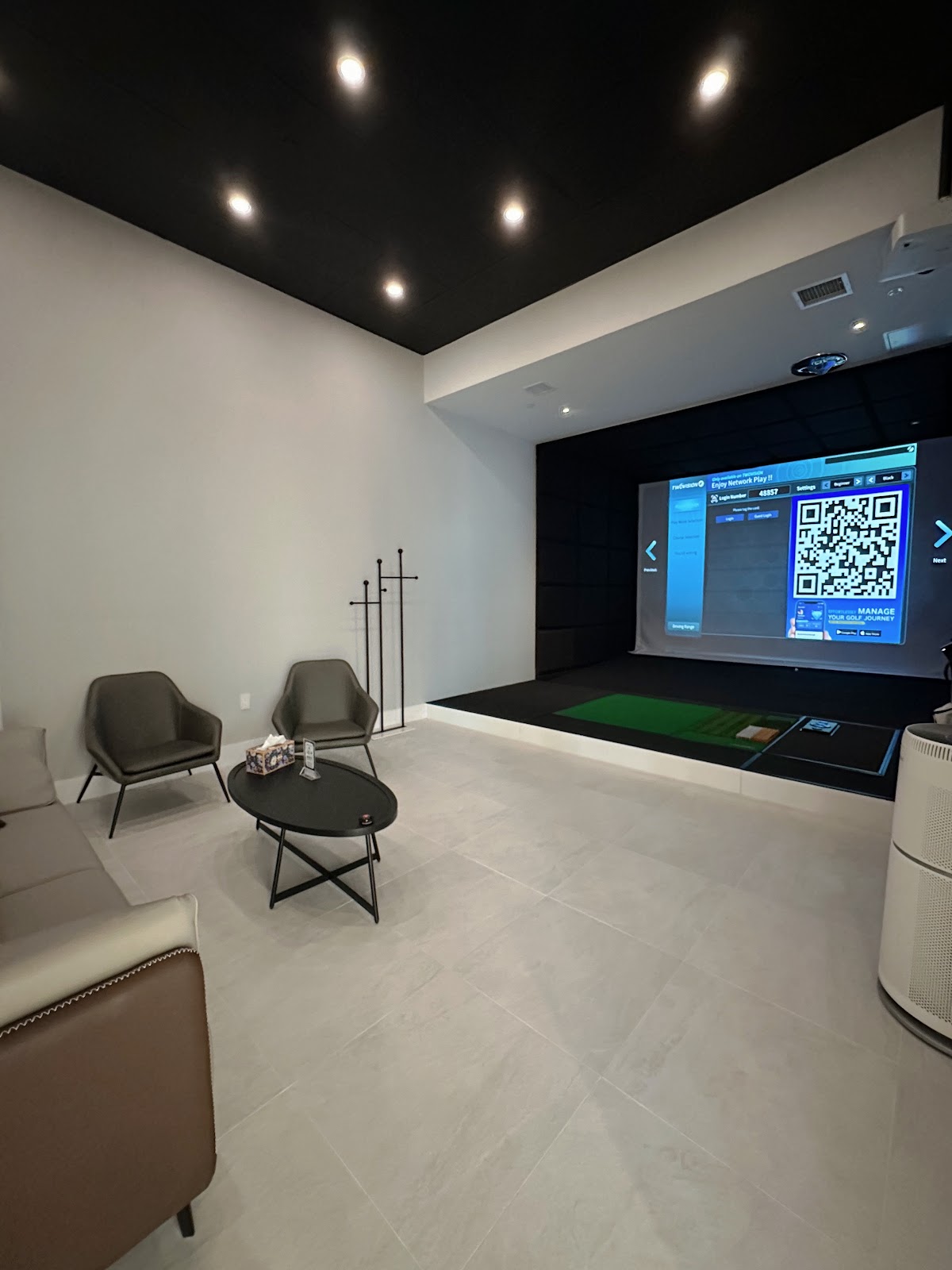 Edge Golf - Indoor Golf Simulator in Edgewater, New Jersey