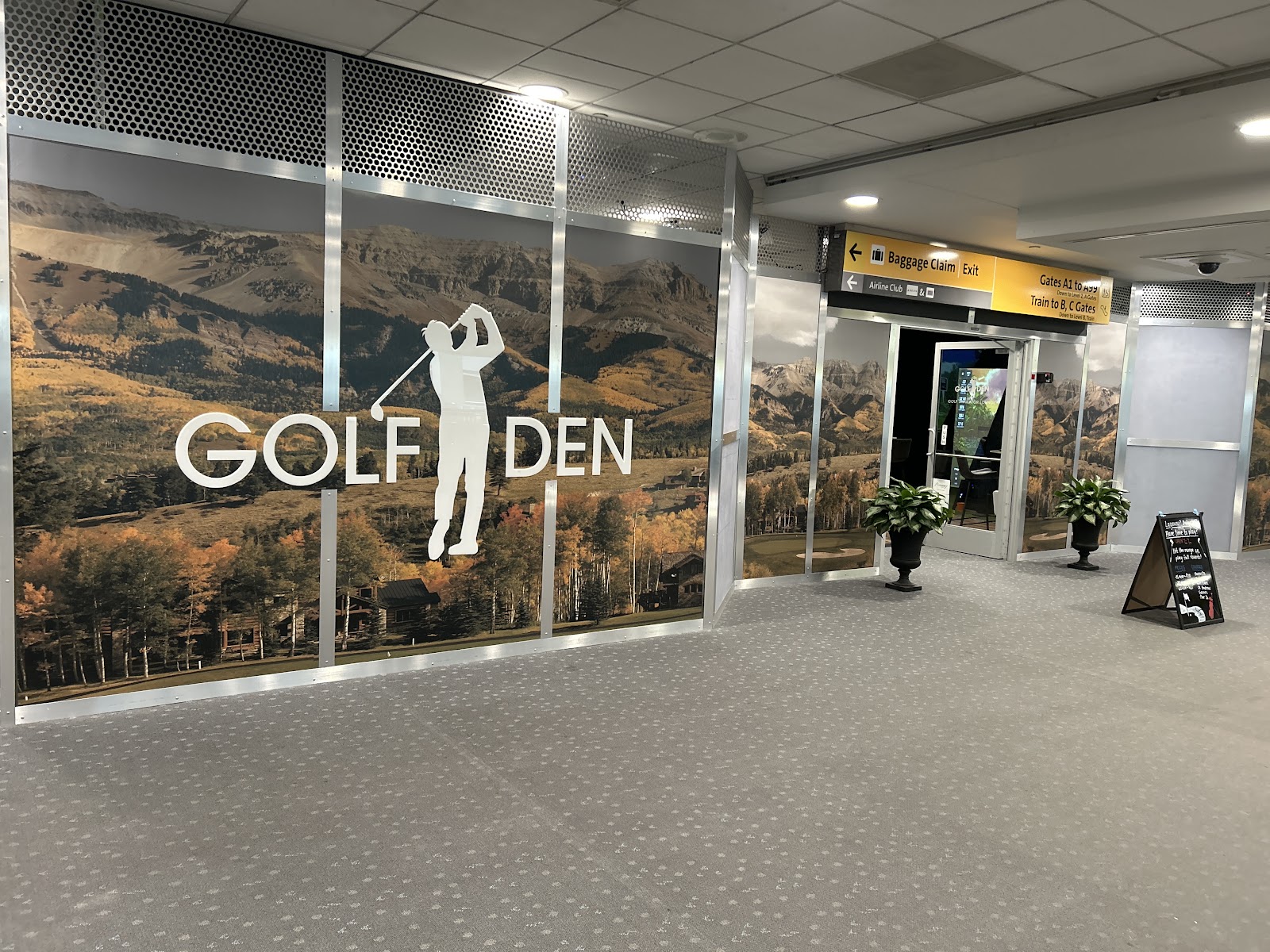 Golf DEN - Golf Simulator in Denver