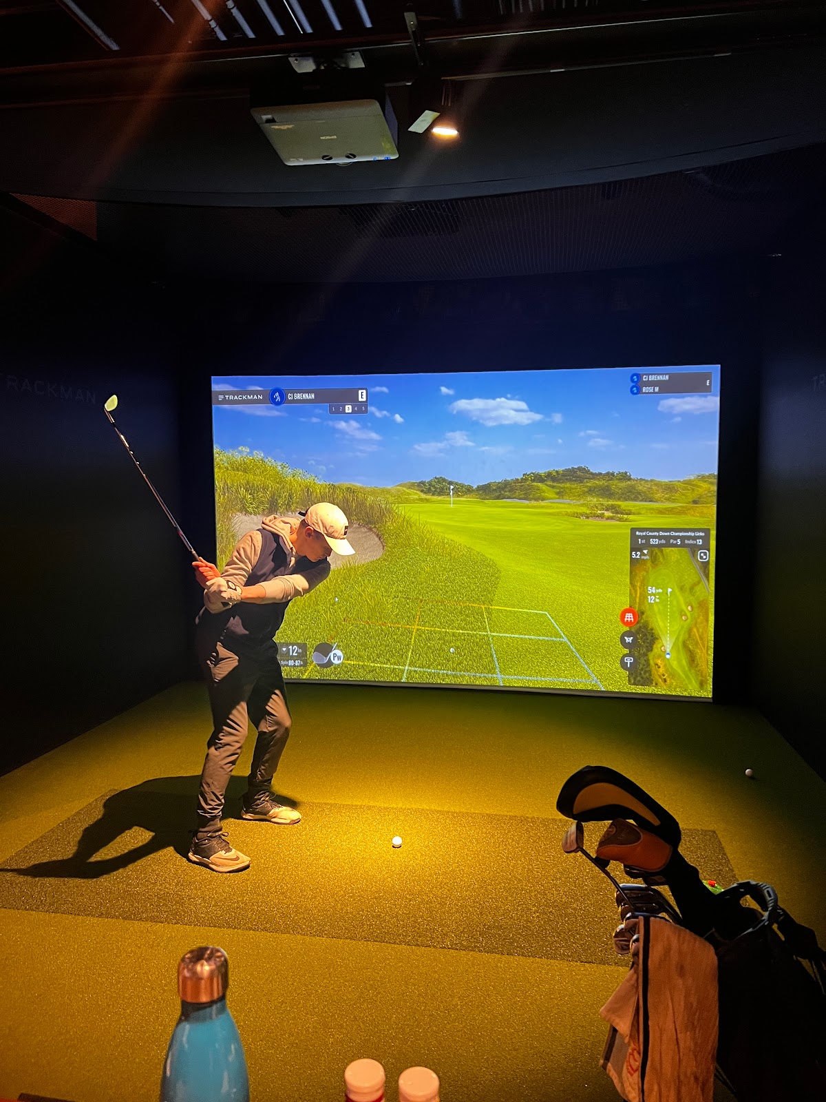 Golf Tavern - Indoor Golf Simulator in Cohasset, Massachusetts