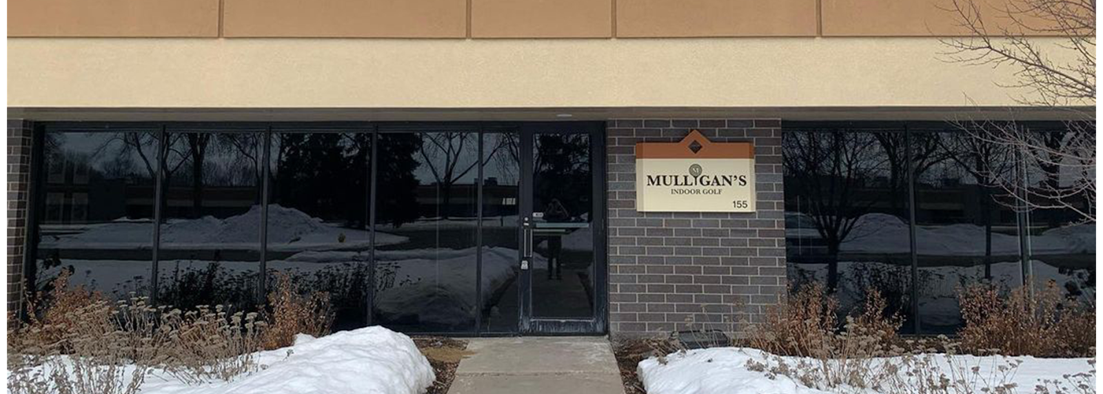 Mulligan's Indoor Golf - Indoor Golf Simulator in Plymouth, Minnesota