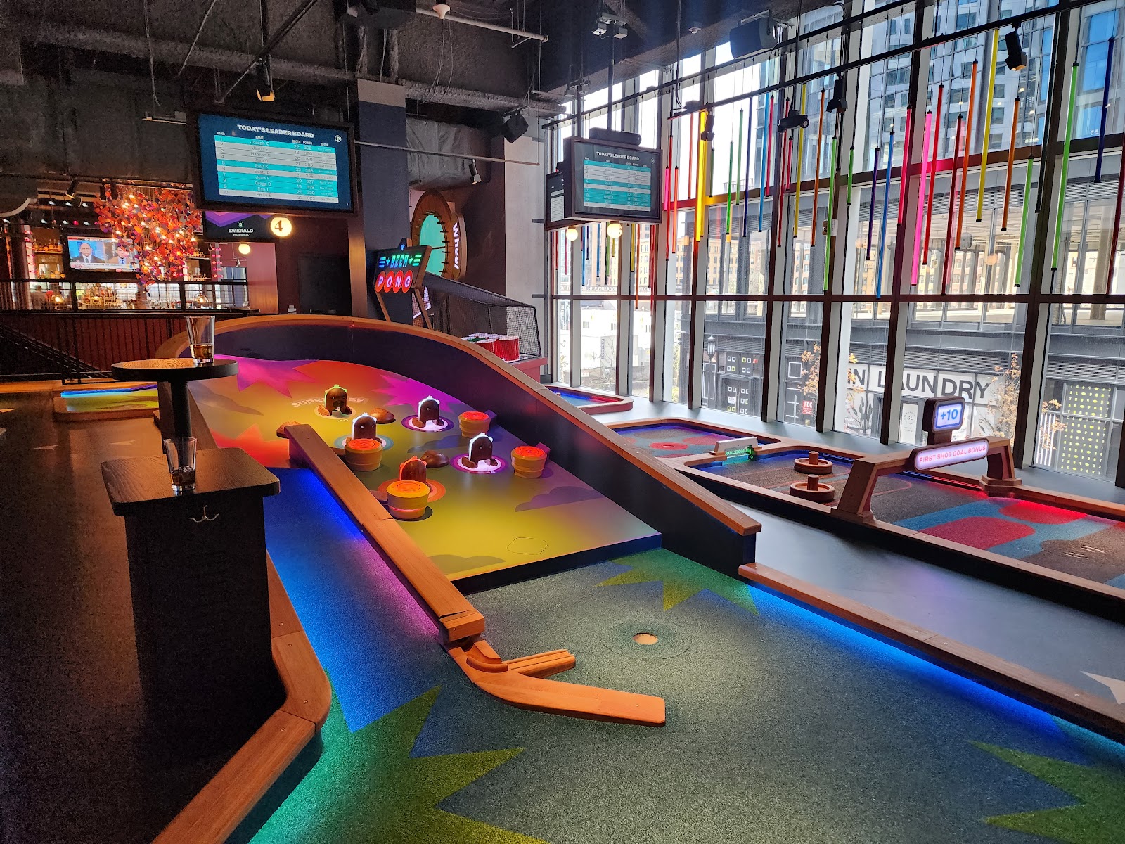 Puttshack - Boston - Golf Simulator in Boston