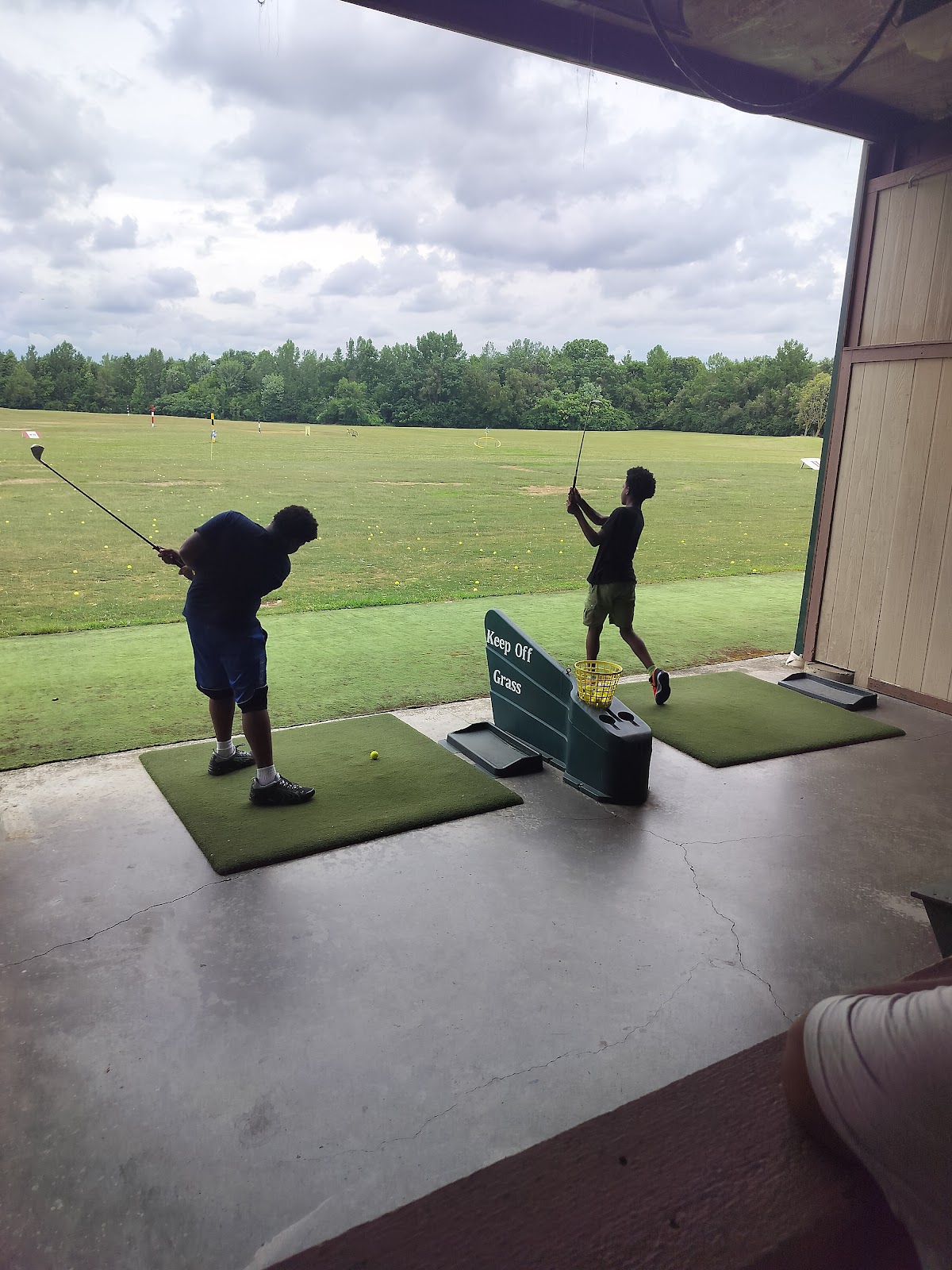 Riverside Golf Academy - Golf Simulator in Indianapolis