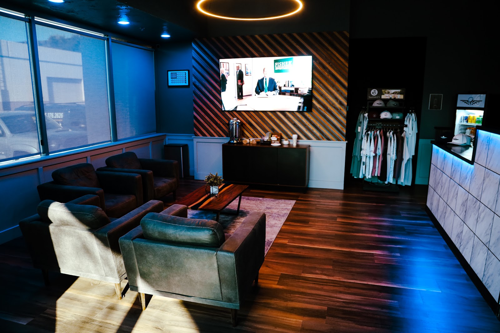 SVN2 Indoor Golf Newbury Park - Golf Simulator in Thousand Oaks