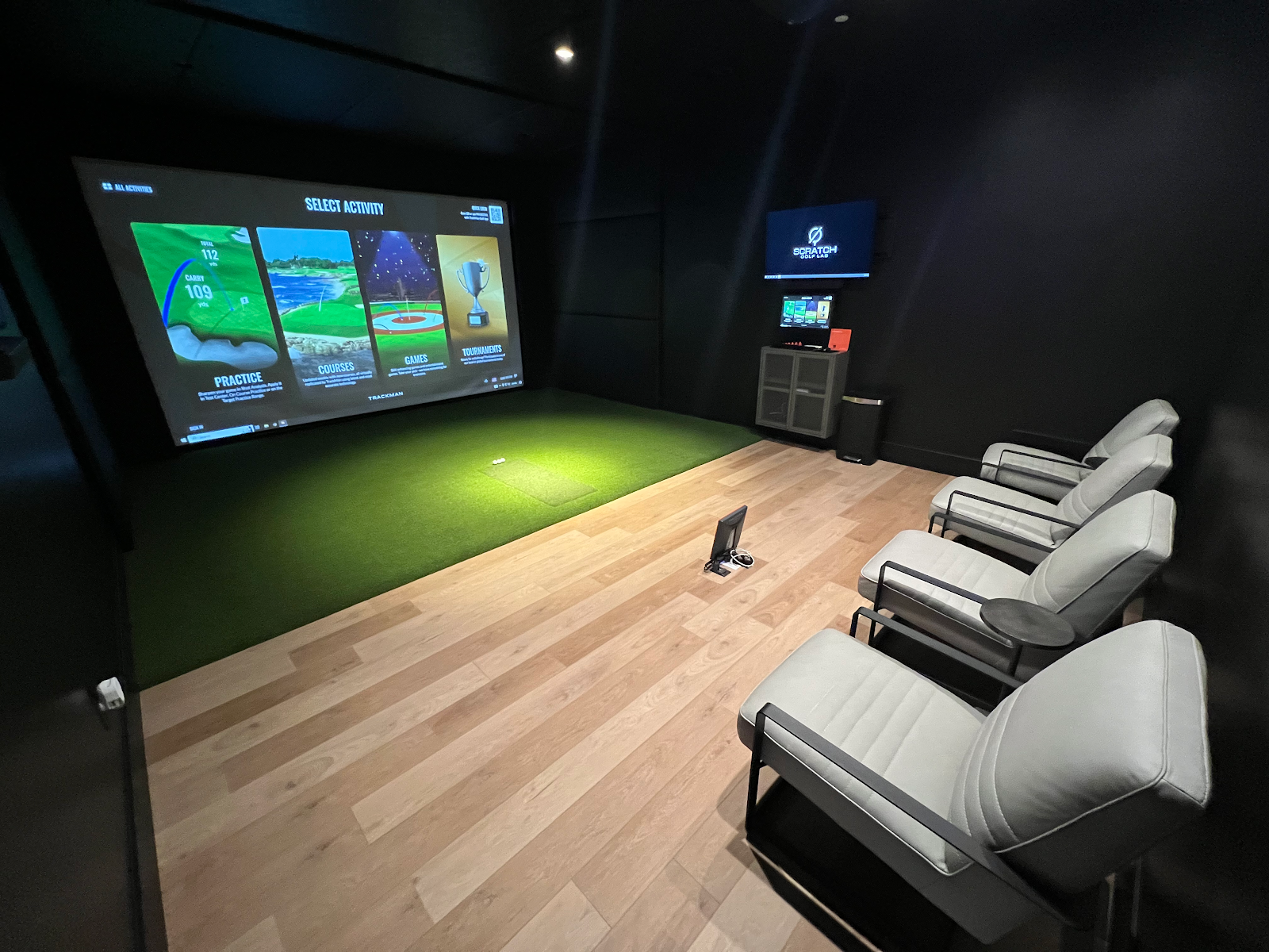 Scratch Golf Lab - West Jordan - Golf Simulator in West Jordan