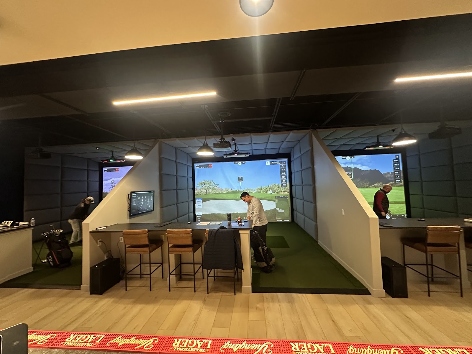 Stick and Hack Golf Club - Fishers - Golf Simulator in Fishers