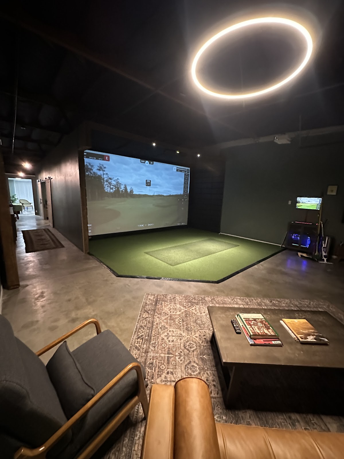 Swingeasy Golf Club - Monrovia - Golf Simulator in Costa Mesa