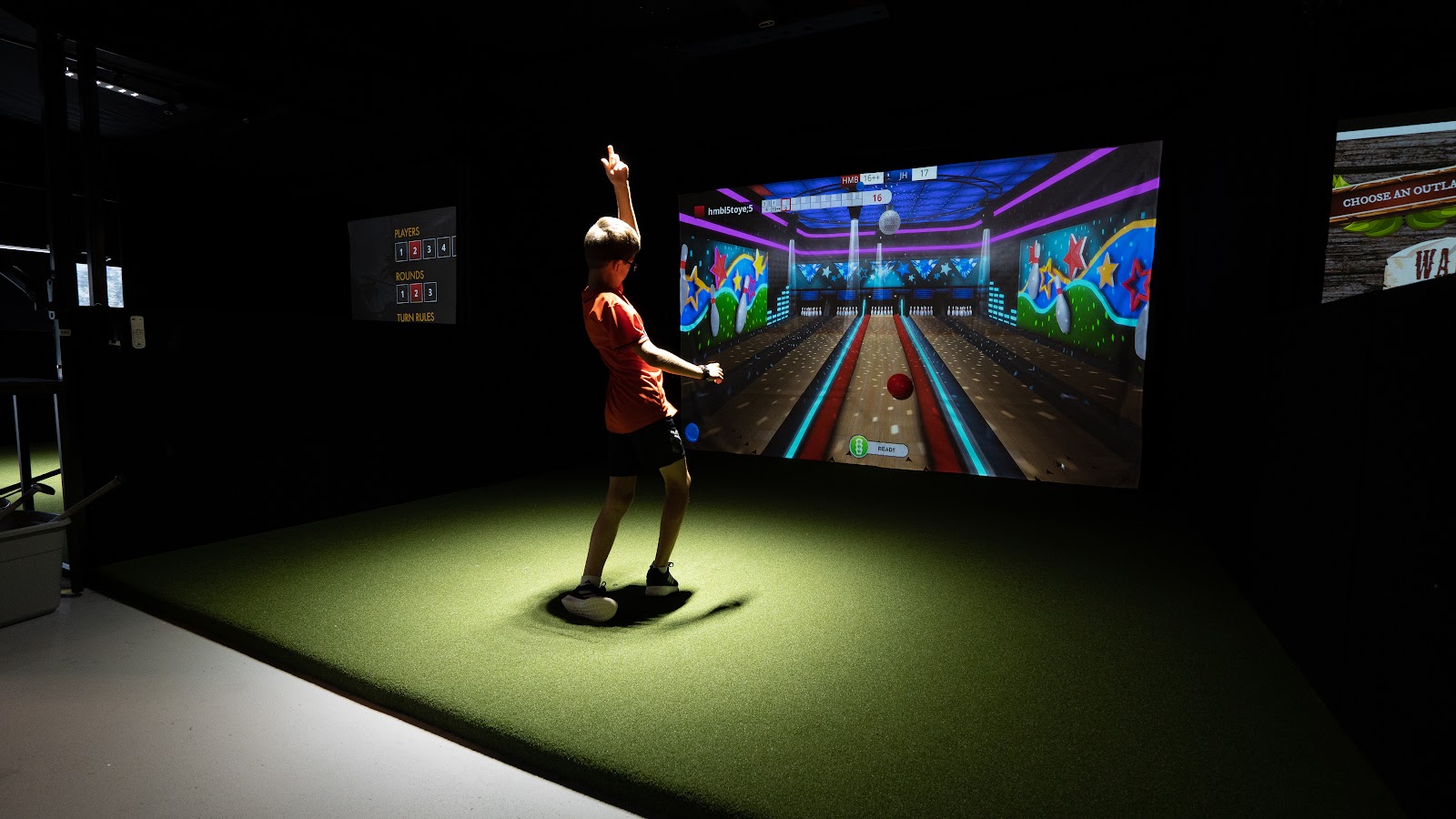 Tee Box - Golf Simulator in Kemah