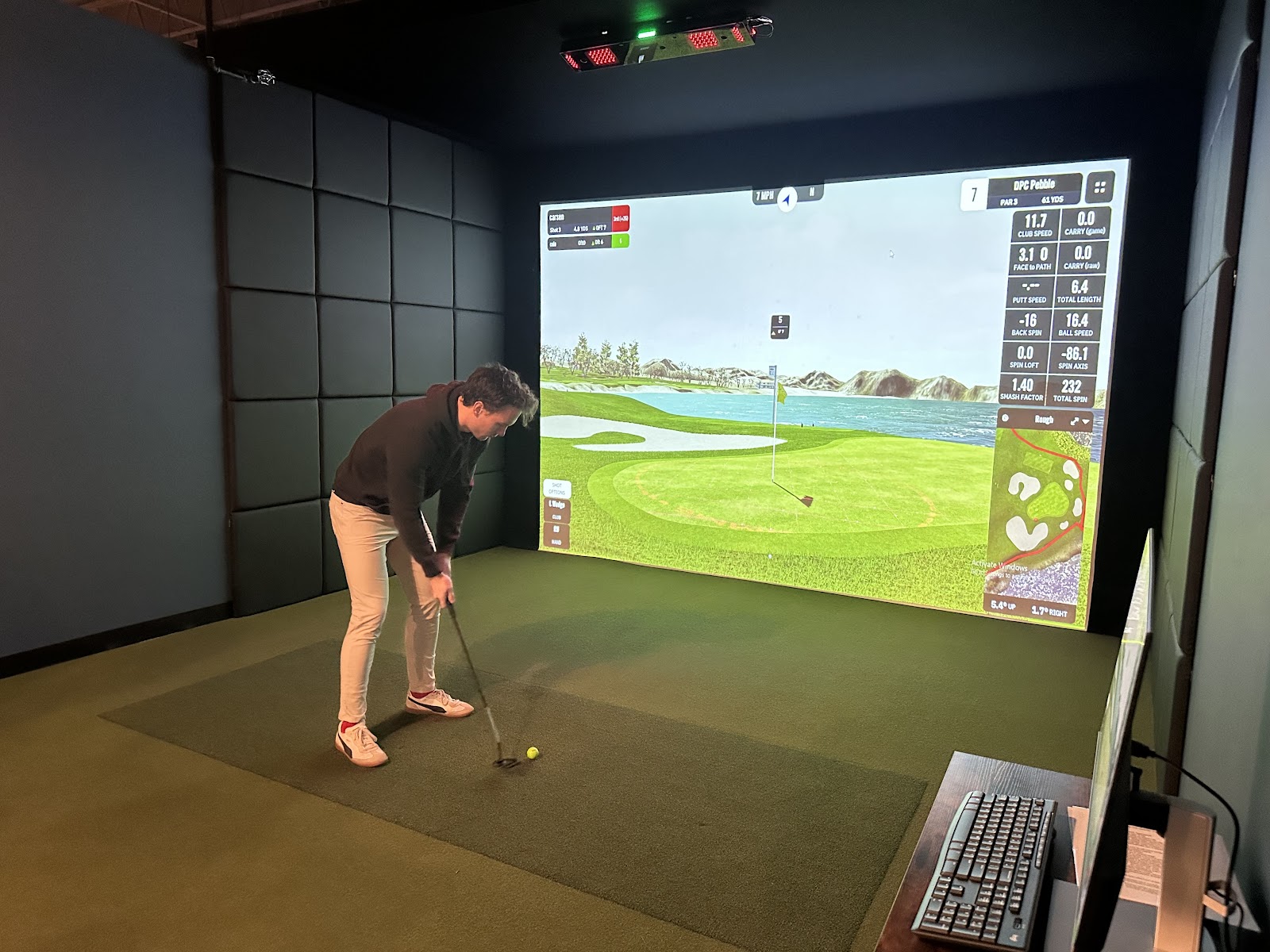 Tee Time Social - Golf Simulator in Hales Corners