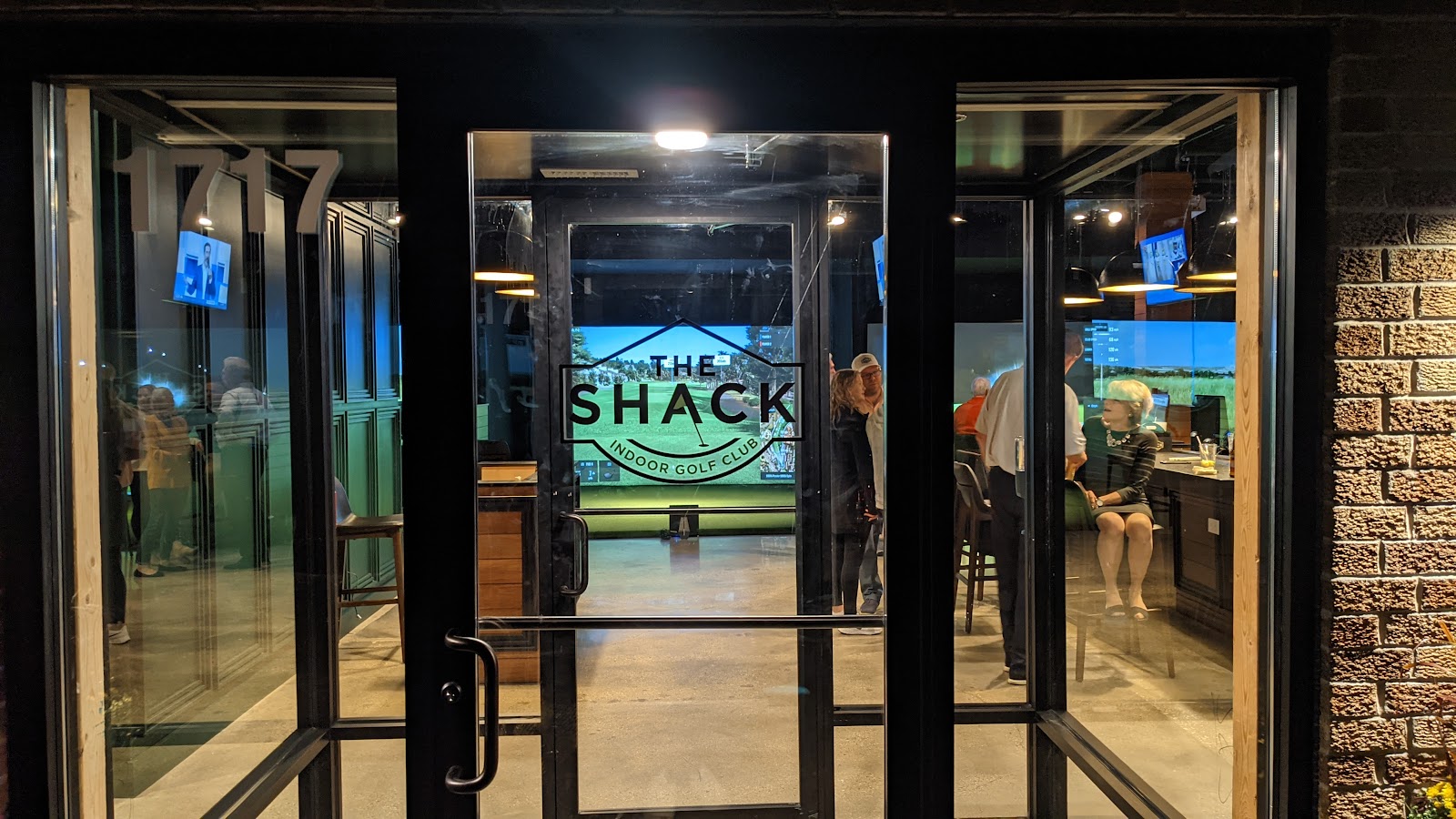 The Shack Indoor Golf Club - Golf Simulator in Glenview